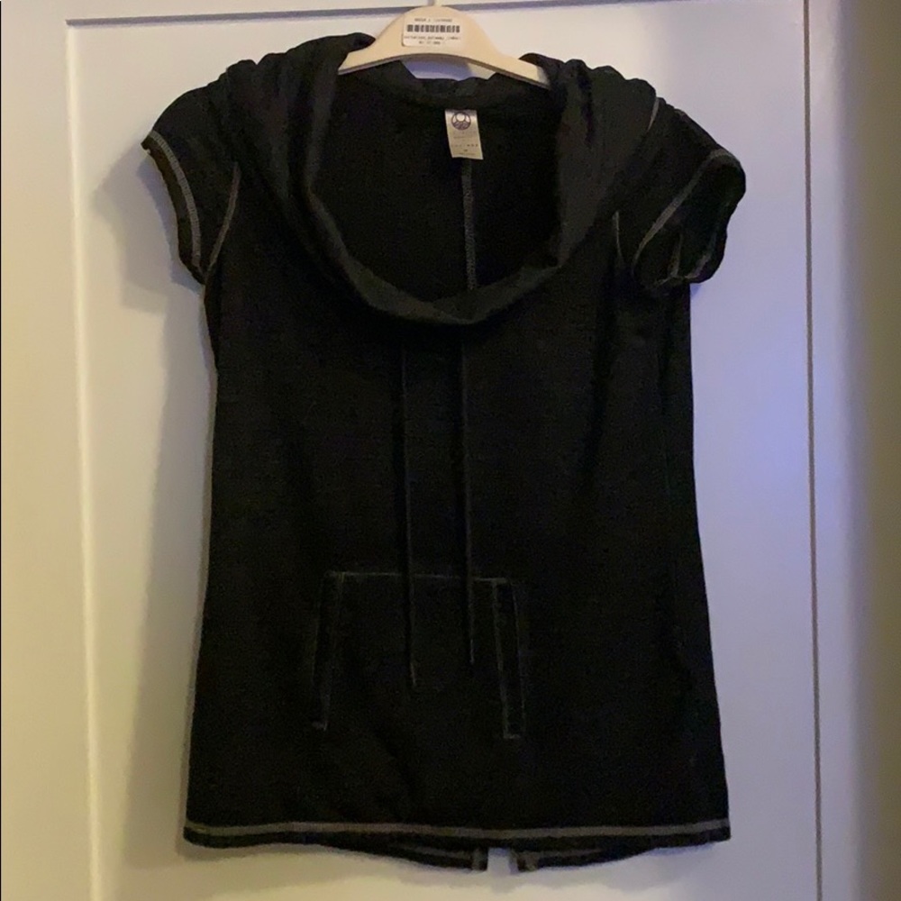Le Verde for Equinox unique shirt